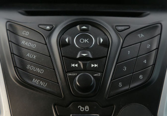 Подержанный автомобиль Ford Focus Hatchback 2014 года (15 фото)
