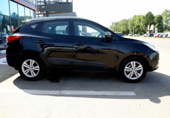 Подержанный автомобиль Hyundai ix35 2013 года (7 фото)