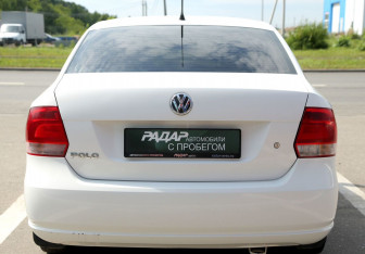 Подержанный автомобиль Volkswagen Polo Sedan 2013 года (5 фото)