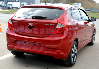 Подержанный автомобиль Hyundai Solaris Hatchback 2015 года (6 фото)