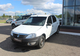 Подержанный автомобиль Renault Logan Sedan 2012 года (3 фото)