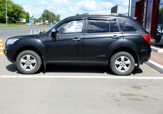 Подержанный автомобиль Lifan X60 2015 года (8 фото)