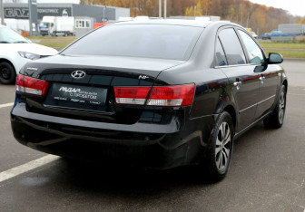 Подержанный автомобиль Hyundai Sonata 2007 года (6 фото)