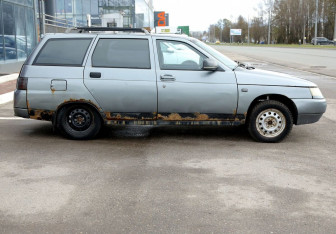 Подержанный автомобиль LADA (ВАЗ) 2111 2005 года (7 фото)