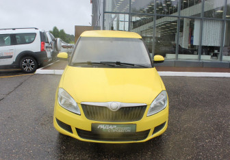 Подержанный автомобиль Skoda Fabia Hatchback 2012 года (2 фото)