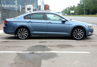 Подержанный автомобиль Volkswagen Passat Sedan 2015 года (7 фото)
