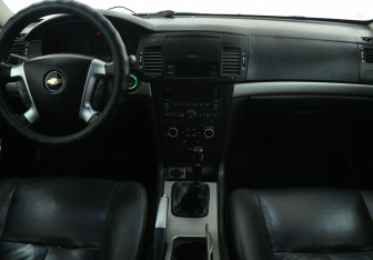 Подержанный автомобиль Chevrolet Epica 2010 года (12 фото)