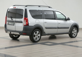 Подержанный автомобиль LADA (ВАЗ) Largus Wagon 2018 года (4 фото)