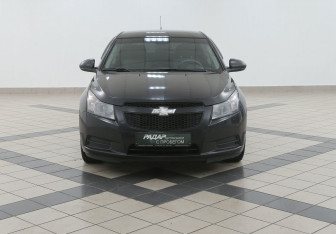 Подержанный автомобиль Chevrolet Cruze Hatchback 2012 года (2 фото)