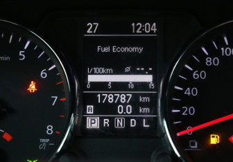 Подержанный автомобиль Nissan Qashqai 2012 года (17 фото)