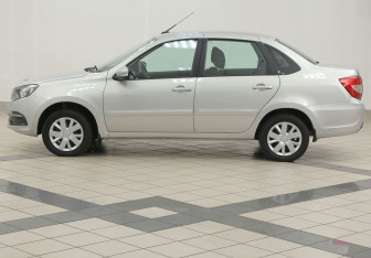 Подержанный автомобиль LADA (ВАЗ) Granta Sedan 2022 года (7 фото)