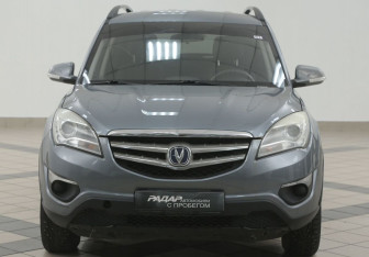 Подержанный автомобиль Changan CS35 2014 года (6 фото)