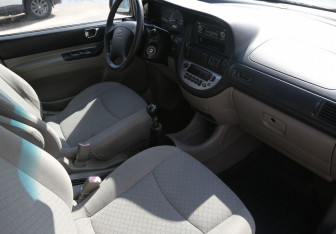 Подержанный автомобиль Chevrolet Rezzo 2007 года (9 фото)