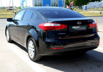 Подержанный автомобиль Kia Cerato Sedan 2013 года (4 фото)