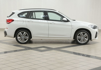 Подержанный автомобиль BMW X1 2019 года (5 фото)