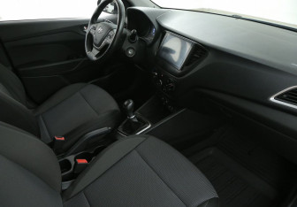 Подержанный автомобиль Hyundai Solaris Sedan 2017 года (9 фото)