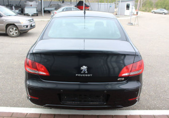 Подержанный автомобиль Peugeot 408 2013 года (6 фото)