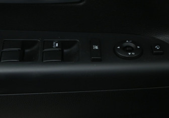 Подержанный автомобиль Kia Venga 2013 года (17 фото)