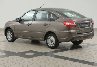 Подержанный автомобиль LADA (ВАЗ) Granta Liftback 2020 года (2 фото)