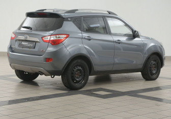 Подержанный автомобиль Changan CS35 2014 года (4 фото)