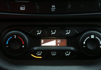 Подержанный автомобиль LADA (ВАЗ) Vesta Sedan 2018 года (17 фото)