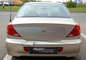 Подержанный автомобиль Kia Spectra Sedan 2009 года (5 фото)