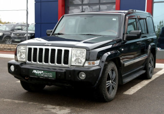 Подержанный автомобиль Jeep Commander 2007 года (3 фото)
