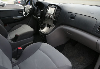 Подержанный автомобиль Hyundai H-1 2008 года (9 фото)