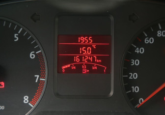Подержанный автомобиль Volkswagen Polo Sedan 2014 года (17 фото)