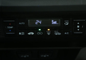 Подержанный автомобиль Honda Civic Sedan 2012 года (20 фото)