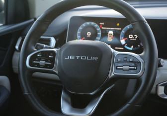 Подержанный автомобиль Jetour X50 2024 года (18 фото)
