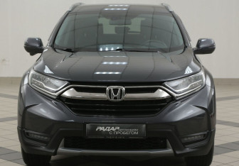 Подержанный автомобиль Honda CR-V 2018 года (6 фото)