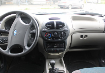 Подержанный автомобиль LADA (ВАЗ) Kalina Sedan 2010 года (13 фото)
