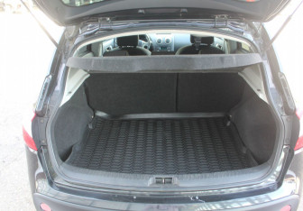 Подержанный автомобиль Nissan Qashqai 2012 года (14 фото)