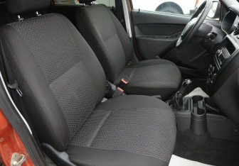 Подержанный автомобиль LADA (ВАЗ) Granta Sedan 2013 года (10 фото)