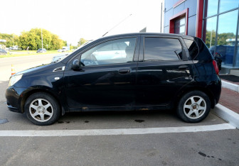 Подержанный автомобиль Chevrolet Aveo Hatchback 2010 года (8 фото)