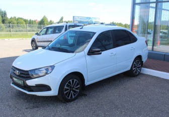 Подержанный автомобиль LADA (ВАЗ) Granta Sedan 2023 года (3 фото)