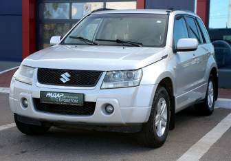 Подержанный автомобиль Suzuki Grand Vitara 2008 года (3 фото)