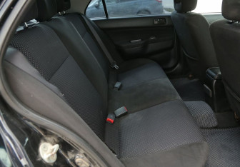 Подержанный автомобиль Mitsubishi Lancer Sedan 2007 года (11 фото)