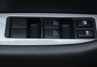 Подержанный автомобиль Nissan Murano Suv 2003 года (16 фото)