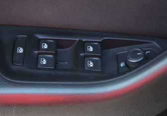 Подержанный автомобиль Volkswagen Passat Wagon 2017 года (19 фото)