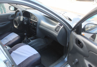 Подержанный автомобиль ЗАЗ Sens Sedan 2008 года (9 фото)