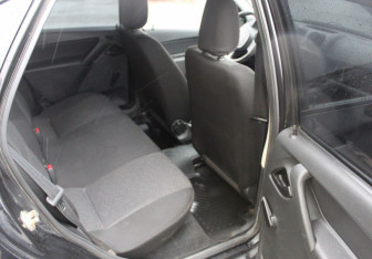 Подержанный автомобиль LADA (ВАЗ) Granta Sedan 2013 года (14 фото)