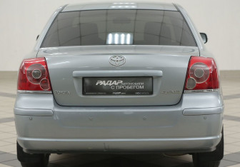 Подержанный автомобиль Toyota Avensis Sedan 2008 года (3 фото)