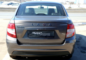 Подержанный автомобиль LADA (ВАЗ) Granta Sedan 2018 года (5 фото)