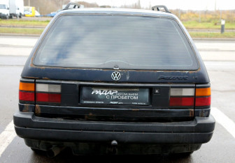 Подержанный автомобиль Volkswagen Passat Wagon 1989 года (5 фото)