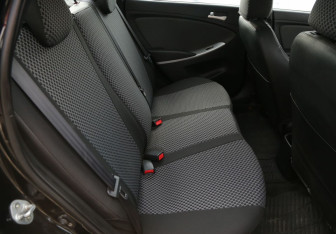 Подержанный автомобиль Hyundai Solaris Sedan 2013 года (11 фото)
