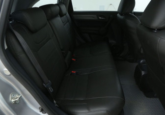 Подержанный автомобиль Honda CR-V 2007 года (11 фото)