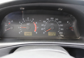 Подержанный автомобиль Chevrolet Niva 2008 года (17 фото)
