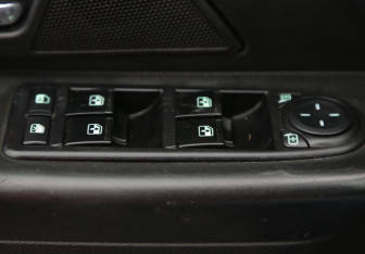 Подержанный автомобиль УАЗ Patriot 2016 года (17 фото)